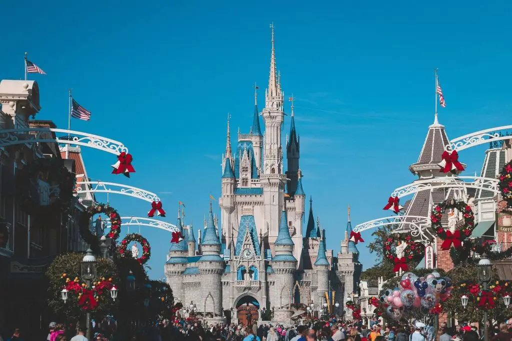 Walt Disney World & Theme Parks