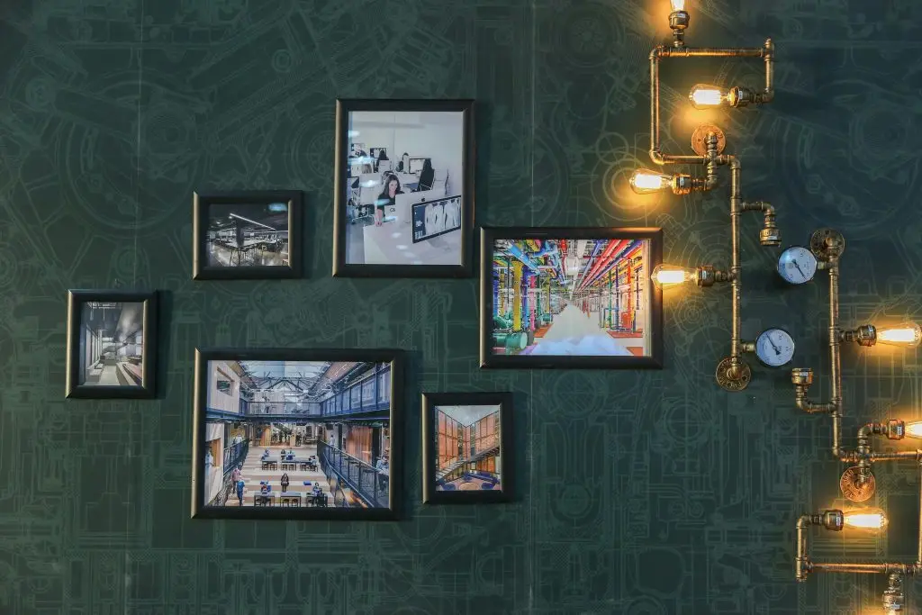 Escape Rooms & Shows