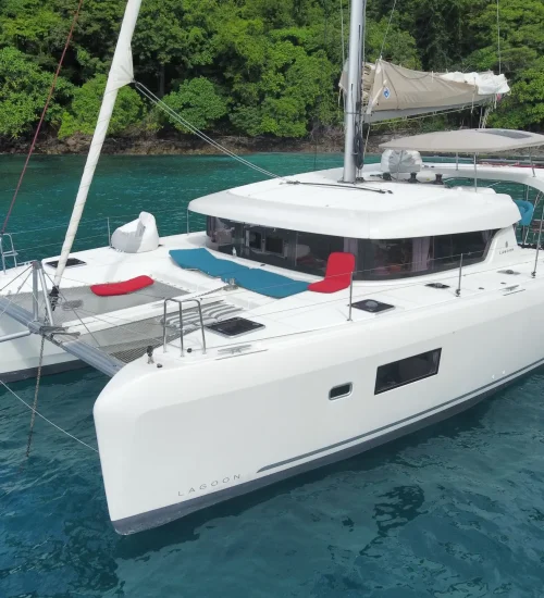 Catamaran Lagoon 42 Tour