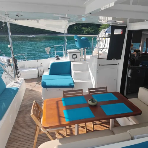Catamaran Lagoon 42 Tour