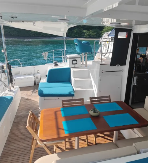 Catamaran Lagoon 42 Tour