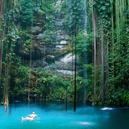 ik-kil-cenote-chichen-itza