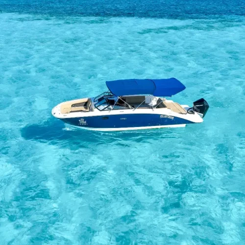 luxury-yacht-snorkeling-tour-cancun